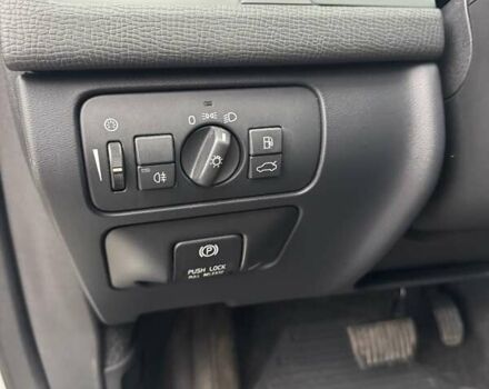 Белый Вольво ХС60, объемом двигателя 1.98 л и пробегом 356 тыс. км за 14500 $, фото 9 на Automoto.ua