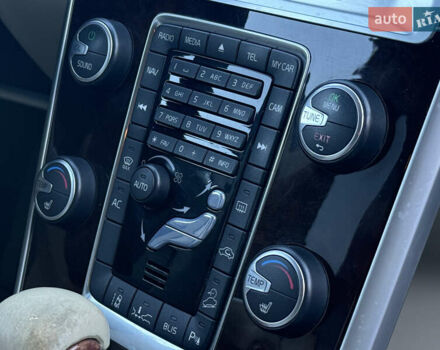 Білий Вольво ХС60, об'ємом двигуна 2.4 л та пробігом 157 тис. км за 15999 $, фото 50 на Automoto.ua