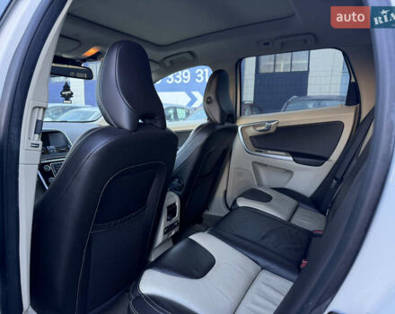 Білий Вольво ХС60, об'ємом двигуна 2.4 л та пробігом 157 тис. км за 15999 $, фото 34 на Automoto.ua