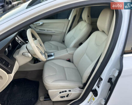 Белый Вольво ХС60, объемом двигателя 3.2 л и пробегом 243 тыс. км за 14288 $, фото 12 на Automoto.ua