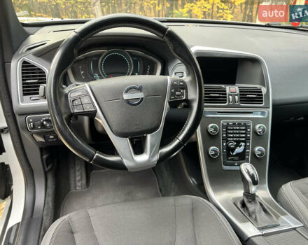 Белый Вольво ХС60, объемом двигателя 2 л и пробегом 238 тыс. км за 17500 $, фото 27 на Automoto.ua