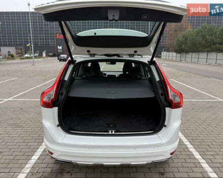 Белый Вольво ХС60, объемом двигателя 2.4 л и пробегом 288 тыс. км за 18700 $, фото 8 на Automoto.ua