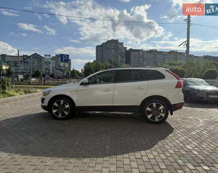 Білий Вольво ХС60, об'ємом двигуна 2.4 л та пробігом 202 тис. км за 15300 $, фото 2 на Automoto.ua
