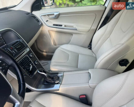 Білий Вольво ХС60, об'ємом двигуна 3 л та пробігом 202 тис. км за 14200 $, фото 34 на Automoto.ua