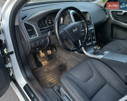 Белый Вольво ХС60, объемом двигателя 1.98 л и пробегом 480 тыс. км за 9350 $, фото 27 на Automoto.ua