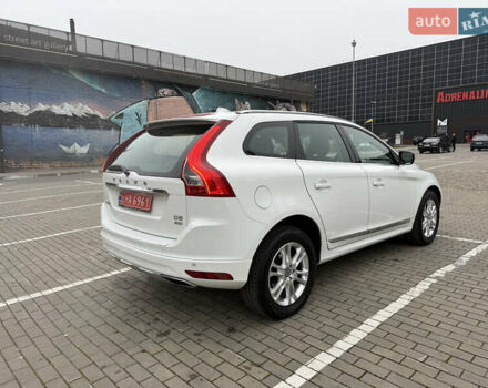 Белый Вольво ХС60, объемом двигателя 2.4 л и пробегом 288 тыс. км за 18700 $, фото 5 на Automoto.ua