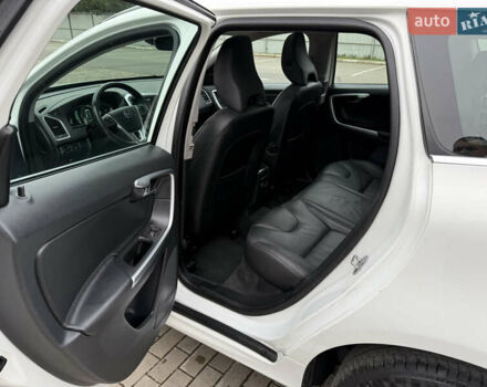 Белый Вольво ХС60, объемом двигателя 2.4 л и пробегом 288 тыс. км за 18700 $, фото 17 на Automoto.ua