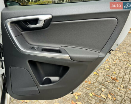 Белый Вольво ХС60, объемом двигателя 2 л и пробегом 238 тыс. км за 17500 $, фото 45 на Automoto.ua