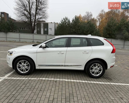 Белый Вольво ХС60, объемом двигателя 2.4 л и пробегом 288 тыс. км за 18700 $, фото 3 на Automoto.ua