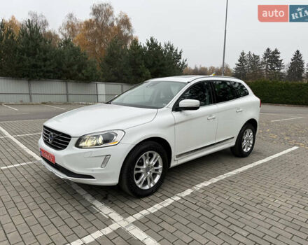 Белый Вольво ХС60, объемом двигателя 2.4 л и пробегом 288 тыс. км за 18700 $, фото 1 на Automoto.ua