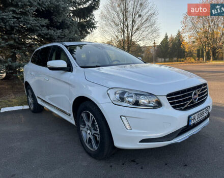 Білий Вольво ХС60, об'ємом двигуна 3 л та пробігом 202 тис. км за 14200 $, фото 10 на Automoto.ua