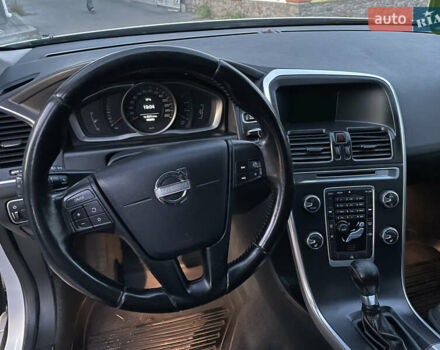 Белый Вольво ХС60, объемом двигателя 1.98 л и пробегом 480 тыс. км за 9350 $, фото 24 на Automoto.ua