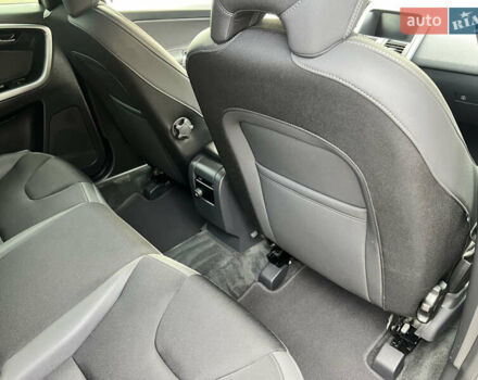 Белый Вольво ХС60, объемом двигателя 2 л и пробегом 238 тыс. км за 17500 $, фото 43 на Automoto.ua