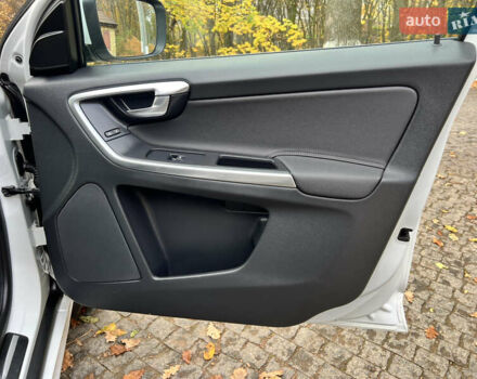 Белый Вольво ХС60, объемом двигателя 2 л и пробегом 238 тыс. км за 17500 $, фото 36 на Automoto.ua