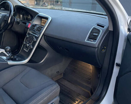 Белый Вольво ХС60, объемом двигателя 1.98 л и пробегом 480 тыс. км за 9350 $, фото 30 на Automoto.ua