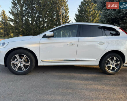 Білий Вольво ХС60, об'ємом двигуна 3 л та пробігом 202 тис. км за 14200 $, фото 4 на Automoto.ua