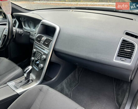 Белый Вольво ХС60, объемом двигателя 2 л и пробегом 238 тыс. км за 17500 $, фото 35 на Automoto.ua