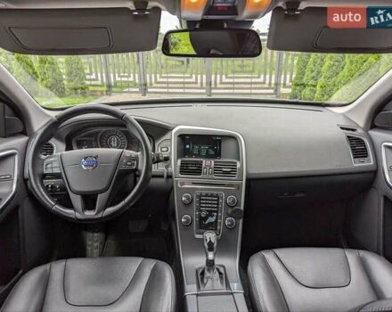 Белый Вольво ХС60, объемом двигателя 2.4 л и пробегом 226 тыс. км за 22000 $, фото 7 на Automoto.ua