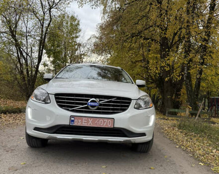 Белый Вольво ХС60, объемом двигателя 2.5 л и пробегом 252 тыс. км за 16500 $, фото 4 на Automoto.ua