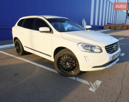 Вольво ХС60 2014 в Ровно на Automoto.ua Белый Вольво ХС60, объемом двигателя 2.4 л и пробегом 248 тыс. км за 21500 $, фото 2 на Automoto.ua