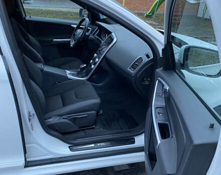 Белый Вольво ХС60, объемом двигателя 2 л и пробегом 310 тыс. км за 17700 $, фото 32 на Automoto.ua