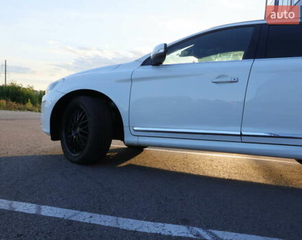 Вольво ХС60 2014 в Ровно на Automoto.ua Белый Вольво ХС60, объемом двигателя 2.4 л и пробегом 248 тыс. км за 21500 $, фото 6 на Automoto.ua