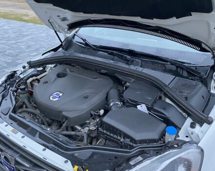 Белый Вольво ХС60, объемом двигателя 2 л и пробегом 310 тыс. км за 17700 $, фото 37 на Automoto.ua