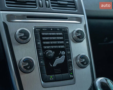 Білий Вольво ХС60, об'ємом двигуна 2.4 л та пробігом 110 тис. км за 23900 $, фото 26 на Automoto.ua