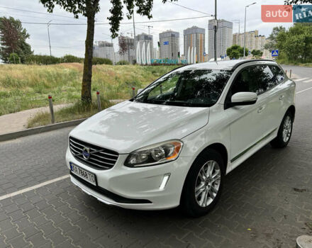 Белый Вольво ХС60, объемом двигателя 2.5 л и пробегом 220 тыс. км за 13900 $, фото 6 на Automoto.ua