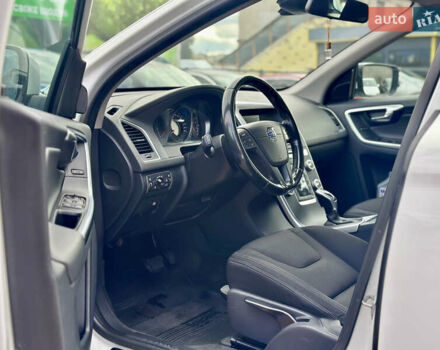 Белый Вольво ХС60, объемом двигателя 2.4 л и пробегом 244 тыс. км за 18500 $, фото 8 на Automoto.ua