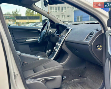 Белый Вольво ХС60, объемом двигателя 2.4 л и пробегом 244 тыс. км за 18500 $, фото 19 на Automoto.ua