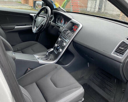 Белый Вольво ХС60, объемом двигателя 2 л и пробегом 310 тыс. км за 17700 $, фото 9 на Automoto.ua