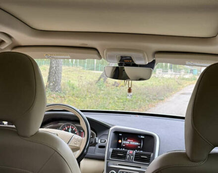 Белый Вольво ХС60, объемом двигателя 2.5 л и пробегом 252 тыс. км за 16500 $, фото 18 на Automoto.ua