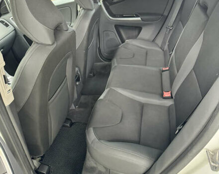 Белый Вольво ХС60, объемом двигателя 2.5 л и пробегом 220 тыс. км за 13900 $, фото 12 на Automoto.ua