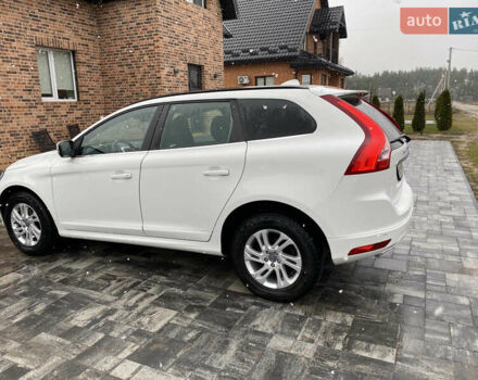 Белый Вольво ХС60, объемом двигателя 2 л и пробегом 310 тыс. км за 17700 $, фото 3 на Automoto.ua