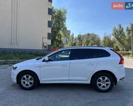 Белый Вольво ХС60, объемом двигателя 1.98 л и пробегом 161 тыс. км за 20000 $, фото 3 на Automoto.ua