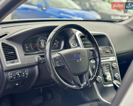 Белый Вольво ХС60, объемом двигателя 2.4 л и пробегом 244 тыс. км за 18500 $, фото 9 на Automoto.ua