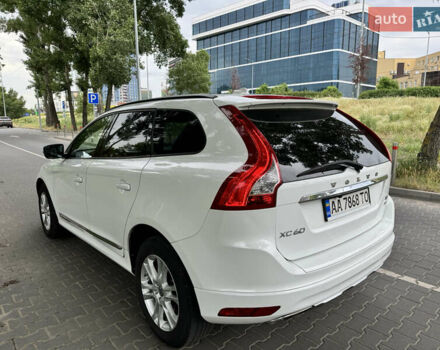 Белый Вольво ХС60, объемом двигателя 2.5 л и пробегом 220 тыс. км за 13900 $, фото 5 на Automoto.ua