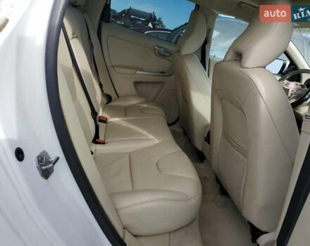 Белый Вольво ХС60, объемом двигателя 2.95 л и пробегом 59 тыс. км за 3000 $, фото 10 на Automoto.ua