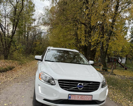 Белый Вольво ХС60, объемом двигателя 2.5 л и пробегом 252 тыс. км за 16500 $, фото 1 на Automoto.ua