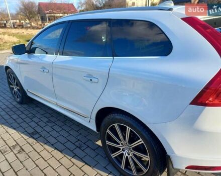 Белый Вольво ХС60, объемом двигателя 3 л и пробегом 187 тыс. км за 15500 $, фото 2 на Automoto.ua