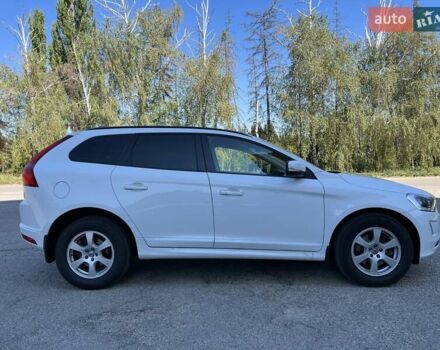 Белый Вольво ХС60, объемом двигателя 1.98 л и пробегом 161 тыс. км за 20000 $, фото 1 на Automoto.ua