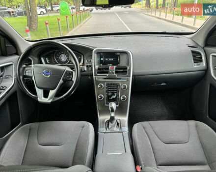 Белый Вольво ХС60, объемом двигателя 2.5 л и пробегом 220 тыс. км за 13900 $, фото 11 на Automoto.ua