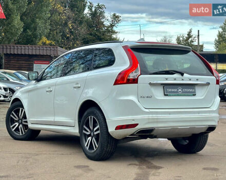 Белый Вольво ХС60, объемом двигателя 2.4 л и пробегом 244 тыс. км за 18500 $, фото 2 на Automoto.ua