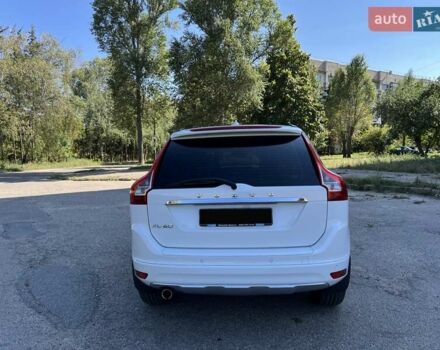 Белый Вольво ХС60, объемом двигателя 1.98 л и пробегом 161 тыс. км за 20000 $, фото 2 на Automoto.ua