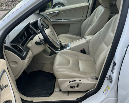 Белый Вольво ХС60, объемом двигателя 2.95 л и пробегом 125 тыс. км за 18500 $, фото 12 на Automoto.ua