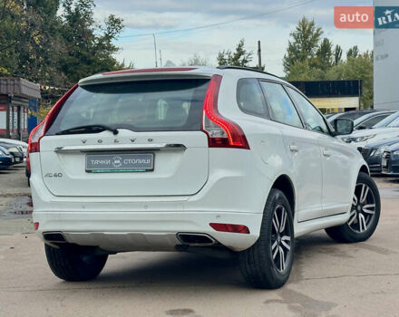 Белый Вольво ХС60, объемом двигателя 2.4 л и пробегом 244 тыс. км за 18500 $, фото 4 на Automoto.ua