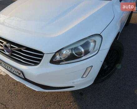 Вольво ХС60 2014 в Ровно на Automoto.ua Белый Вольво ХС60, объемом двигателя 2.4 л и пробегом 248 тыс. км за 21500 $, фото 12 на Automoto.ua