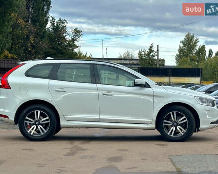 Белый Вольво ХС60, объемом двигателя 2.4 л и пробегом 244 тыс. км за 18500 $, фото 5 на Automoto.ua