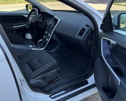 Белый Вольво ХС60, объемом двигателя 1.98 л и пробегом 161 тыс. км за 20000 $, фото 8 на Automoto.ua